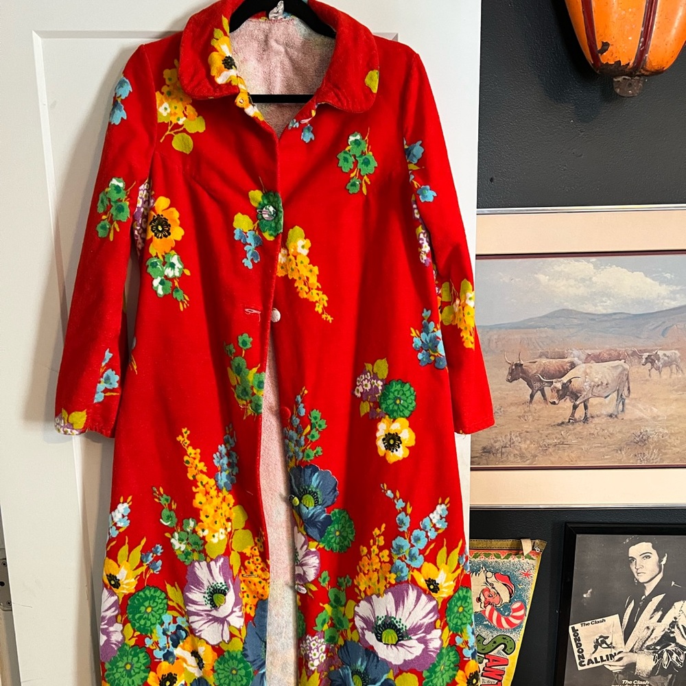 Vintage Vibrant House Robe